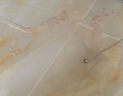 宁蒗瓷砖空鼓维修公司分享粘合剂选择不当在瓷砖铺贴过程中可能导致以下问题