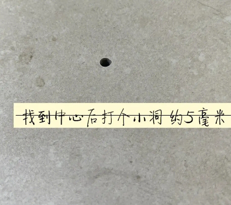 宁蒗瓷砖空鼓维修公司专业解答在瓷砖铺贴过程中，如果砂料搅拌不均匀，将会带来以下问题